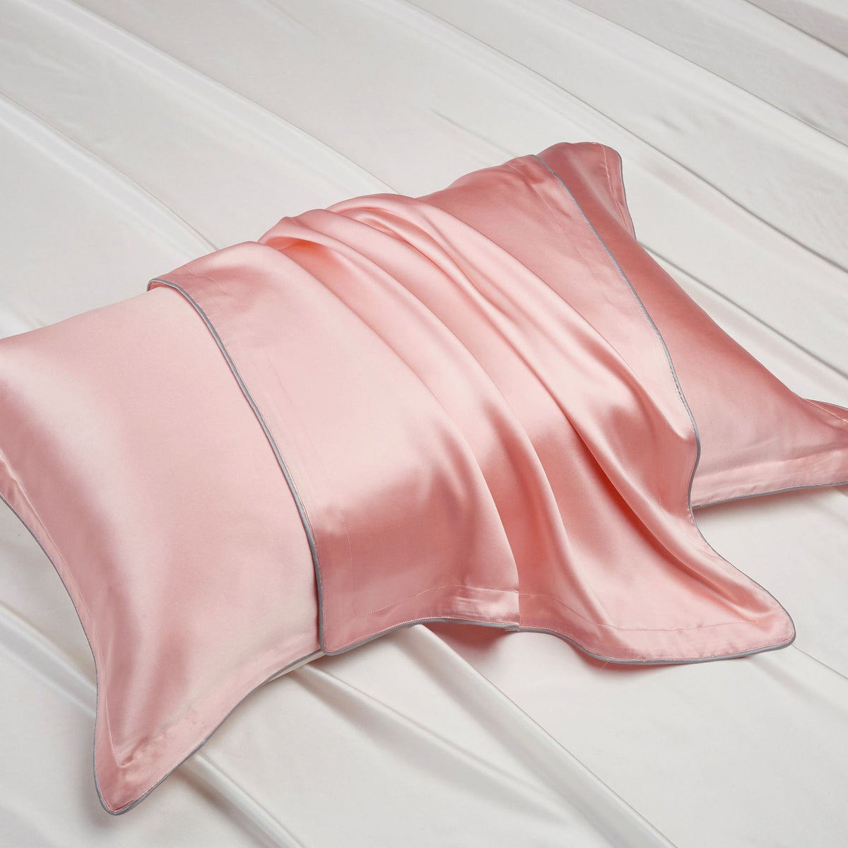 TYNIĀ Beauty DreamSilk™ Mulberry Silk Pillowcase